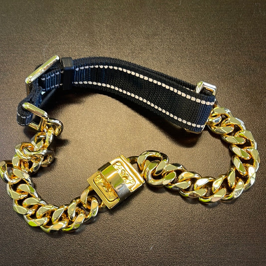 Gold chain large collar